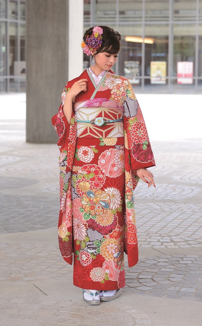 レトロ古典振袖 可愛い赤 成人式の振袖は着物専門店あかね 石川県小松市